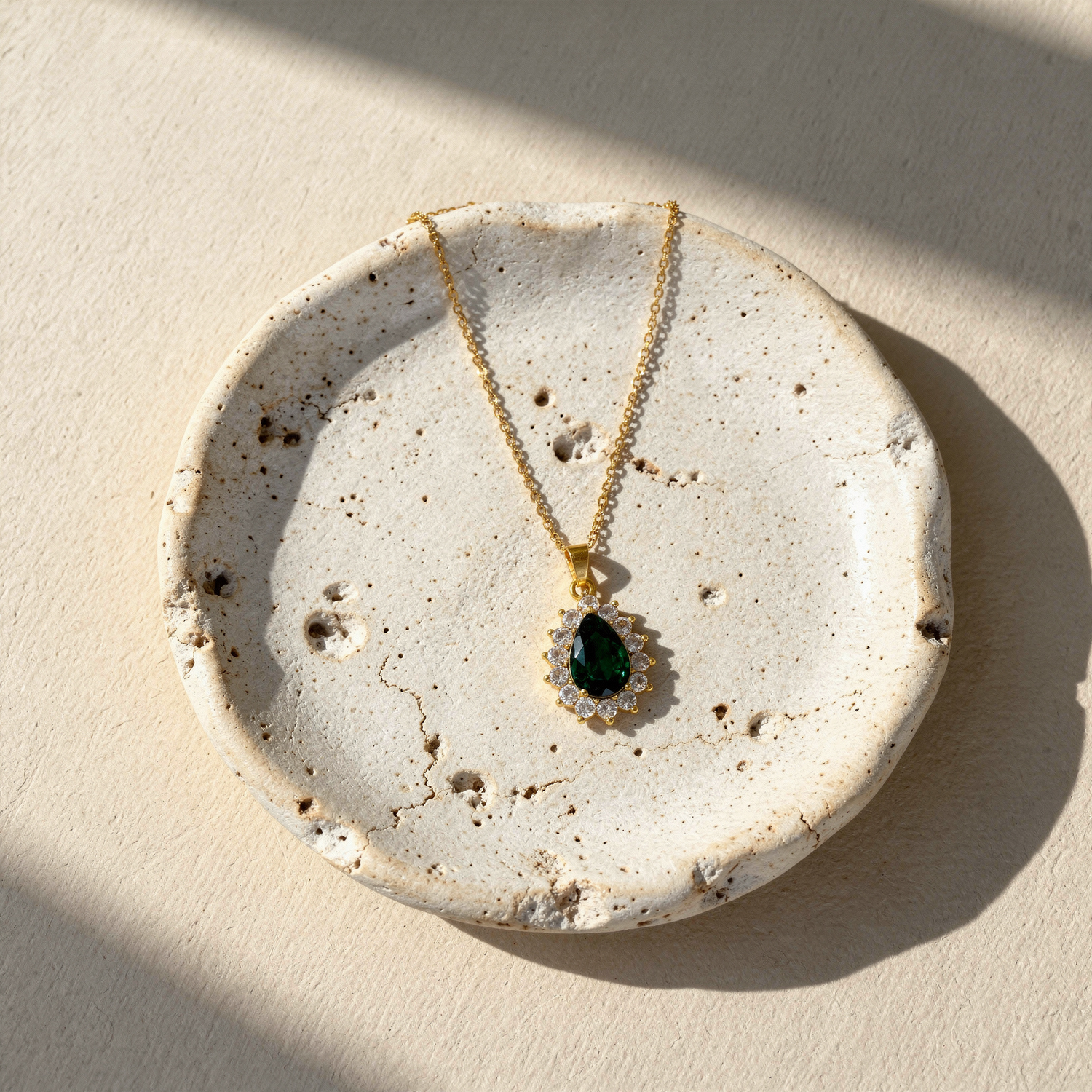 COLLIER ÉCLAT D'ÉMERAUDE SIOLIA